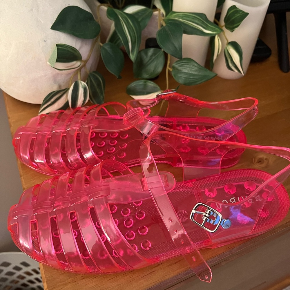 Jelly shoes